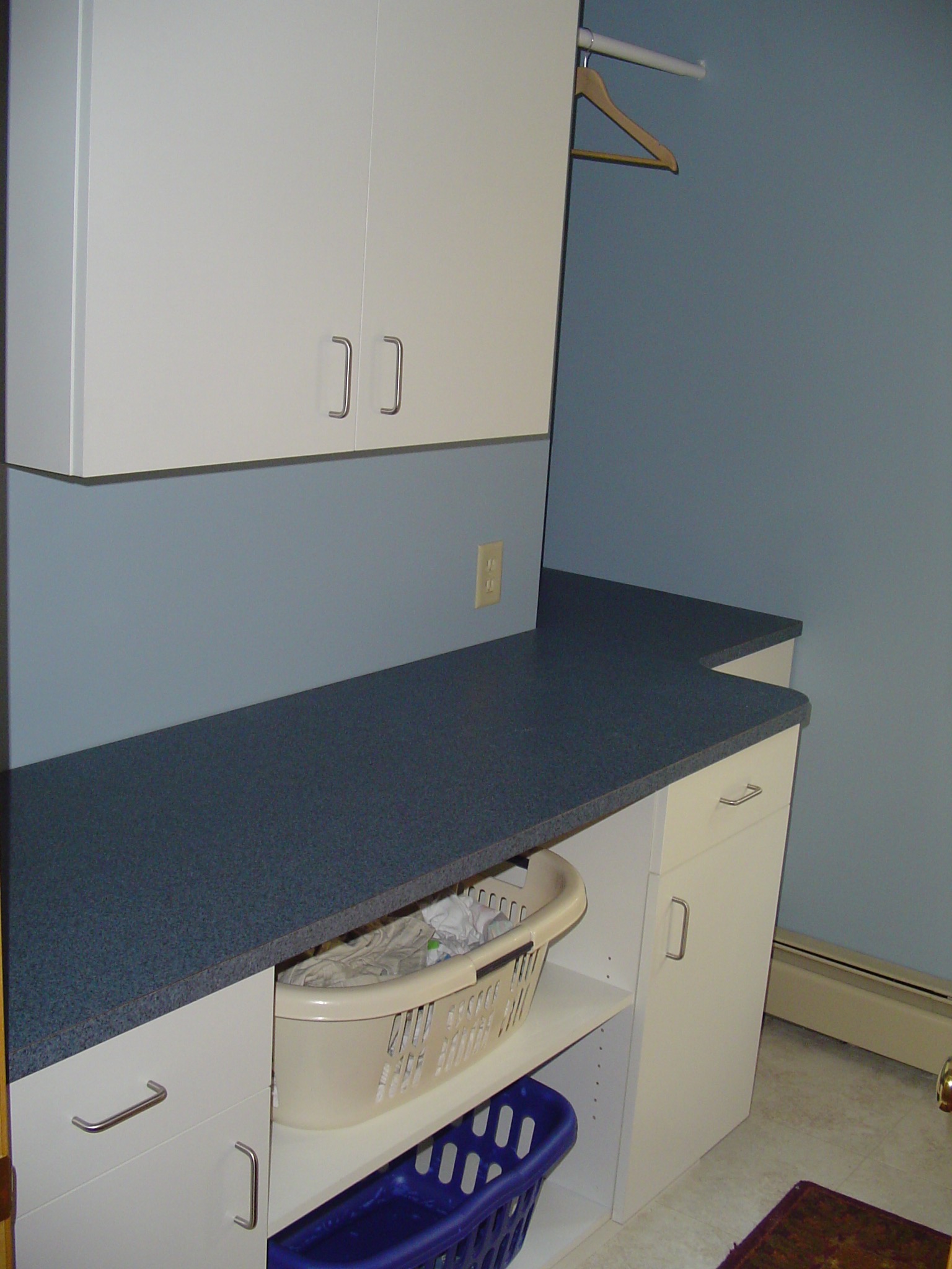 Folding area in laundry room Creative Closet Solutions